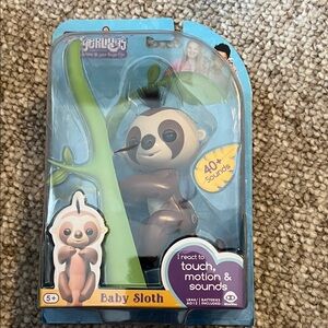 Fingerlings Interactive brown Baby Sloth Toy with Sounds